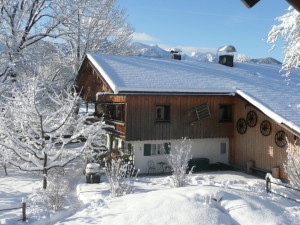 bauernhaus-im-winter